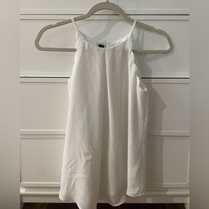 White scalloped top. size XS. BCX